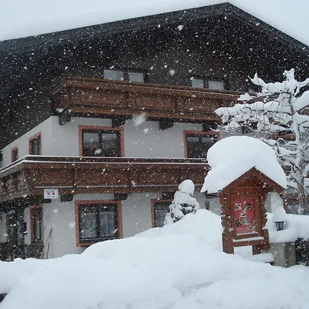 Gaestehaus Sillaber-gertraud Nuck Bed & Breakfast Söll